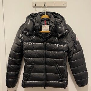 Moncler Women's Bady Slim Short Down Jacket Size 0